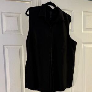 GAIAM Black Sleeveless Button-Down Shirt
